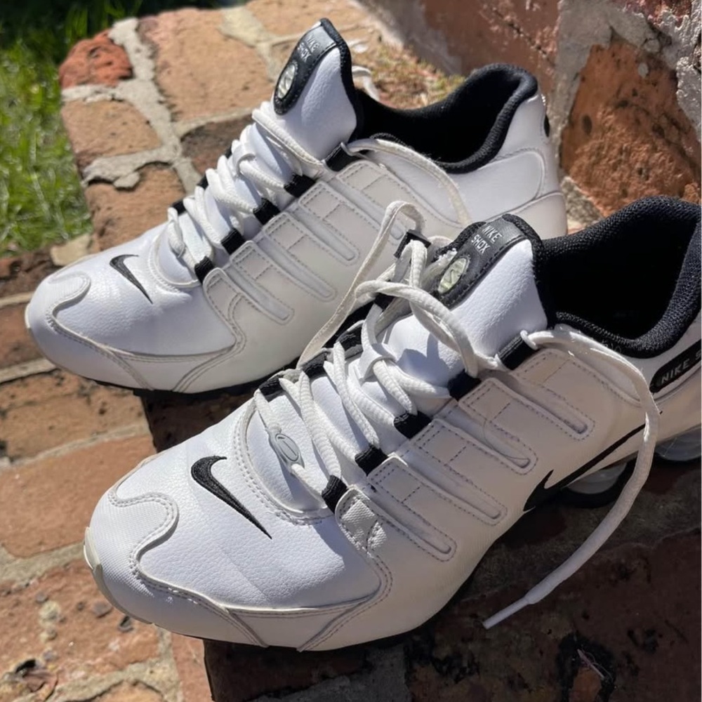 Mens Nike Shox size 10